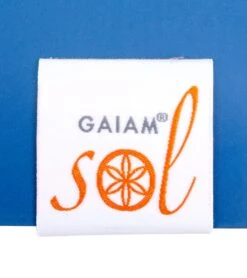 Gaiam Classic Dual Color Yoga Mat 68" 5mm 11 Gaiam Classic Dual Color Yoga Mat 68" 5mm -Swimming Equipment Store 5668996350120 blue 5a