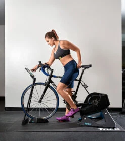 TACX NEO 2T Smart Trainer -Swimming Equipment Store 7608144527528 blackblue 5a