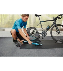 TACX NEO 2T Smart Trainer -Swimming Equipment Store 7608144527528 blackblue 7a