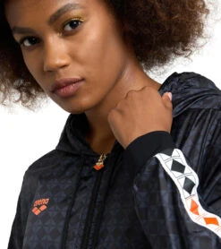 Arena Woman's 50th Anniversary Cropped Hooded Jacket -Swimming Equipment Store 7769066963112 blackmultiblackwhite 5a